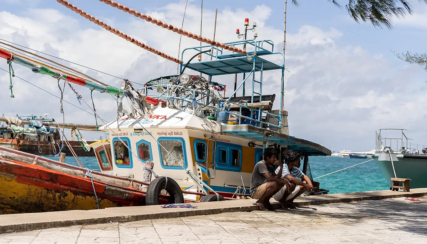 ރާއްޖޭގެ ކަނޑުގެ ސަރަހައްދުން ބޭރުގެ ދެ މަސް ބޯޓު ފެނިގެން އެމްއެންޑީއެފުން ހަރަކާތްތެރިވާން ފަށައިފި